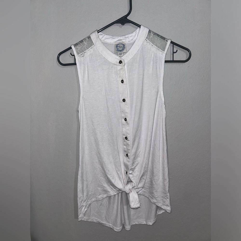 White tank top blouse